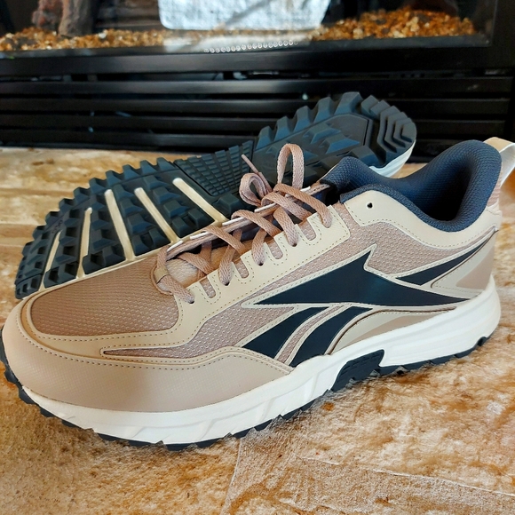 (never worn) Rebock DMX - Picture 1 of 7